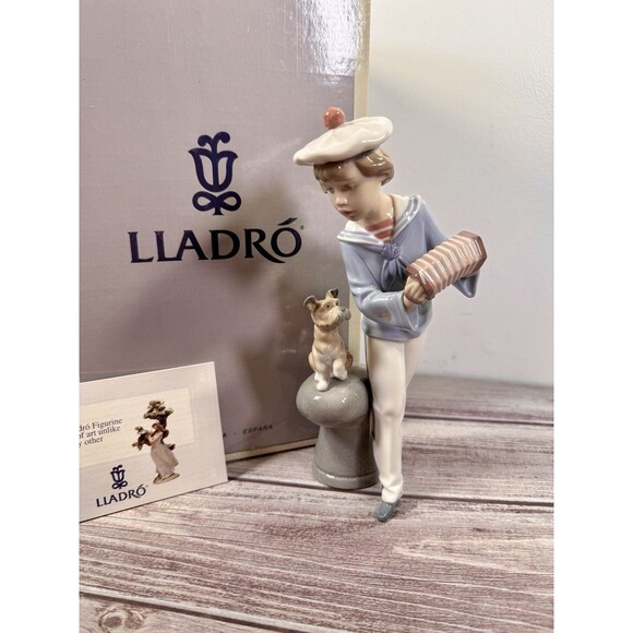 Lladro Seaside Serenade 9” tall Porcelain # 6197 Retired 1998 mint w/ Box - Picture 1 of 17